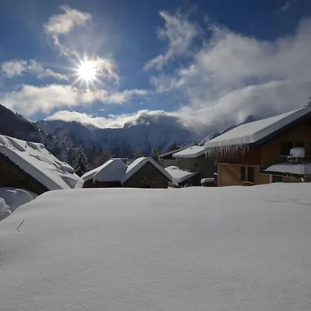 Le Vertical - Chalet5*, Sauna, Jacuzzi, Billard, Balneo, Massage, Pistes A 150 M * レ・デュー・アルプ